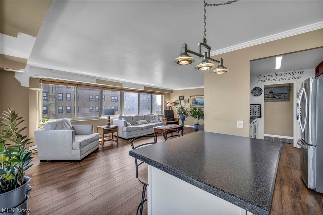 Marine Towers East Condo - Residential