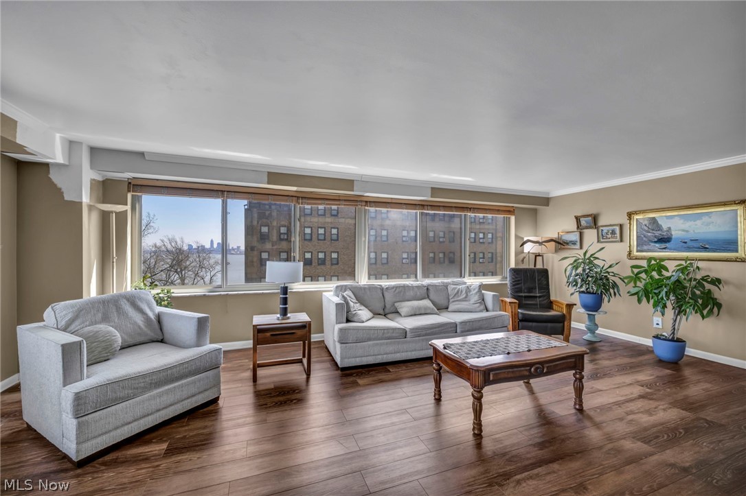 Marine Towers East Condo - Residential