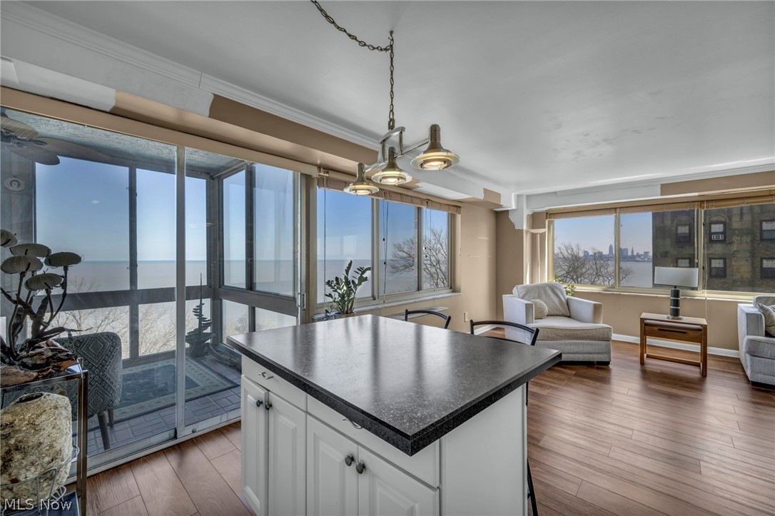 Marine Towers East Condo - Residential