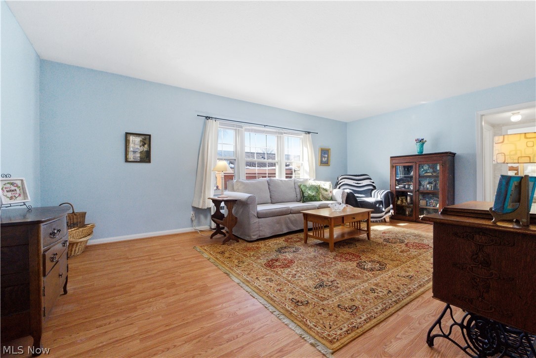 15875 Van Aken Boulevard 302C