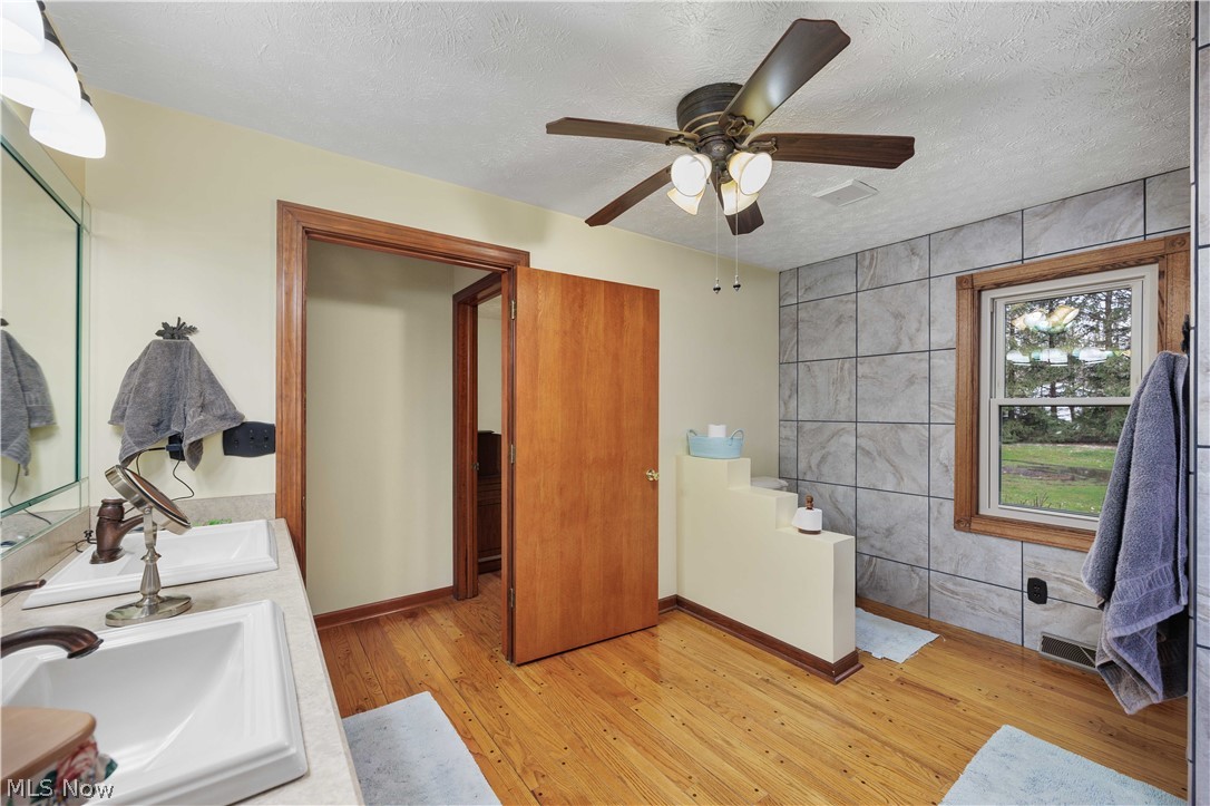 Medina - Residential