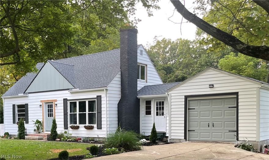 Welcome to 667 Fairwood Rd! This fully updated Cape Cod has everything you’ve been wanting. New roof, new AC unit, 2 new front doors and garage door. The kitchen has been completely remodeled with hand-made custom countertops, new stainless steel appliances and farmhouse sink. The bathroom renovation includes Calcatta marble ceramic tile surround with brushed nickel fixtures, new tile floors, and new vanity. All of the flooring, carpet, paint are all brand new as well as the beautiful art deco stone tile fireplace. The basement floors, walls and ceilings have all been cleaned and painted as well. What is there not to love about this charming home in the heart of New Franklin that sits on 0.8 of an acre!