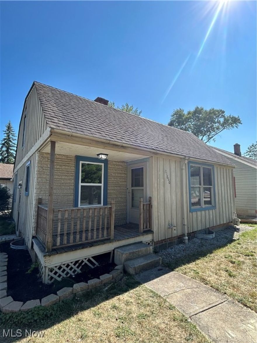 Turnkey opportunity!  Move-in and occupy the home.  Or become an investor.  The property previously leased for $1,250/month.  This home boasts new waterproof plank flooring, new kitchen cabinets, new kitchen countertop, new carpeting, new bathroom and new light fixtures.  Also, there's a mater suite with an ensuite bathroom.  The mechanicals have been updated.  Fast access to freeways, schools, and parks.  Great location and nice renovations.  Don't miss out!  Schedule a visit and make an offer.