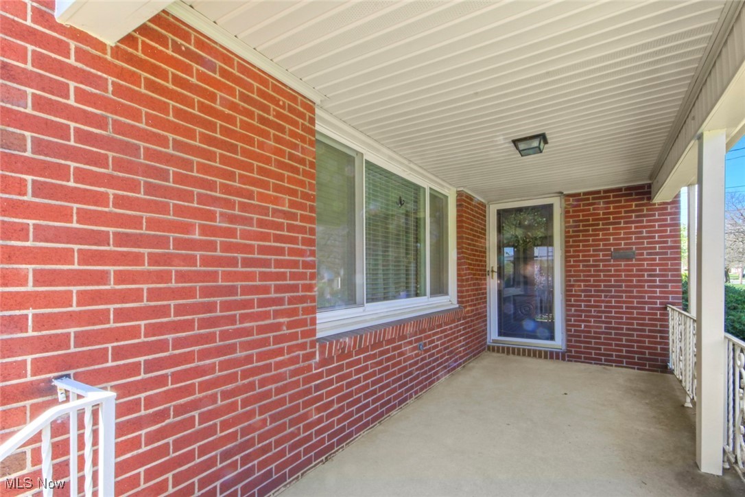 487 Carlotta Drive, Youngstown, Ohio image 4