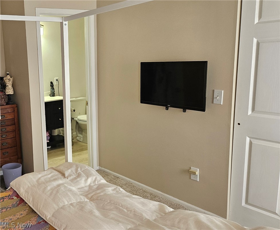 Hartford Village Commons Condos - Residential