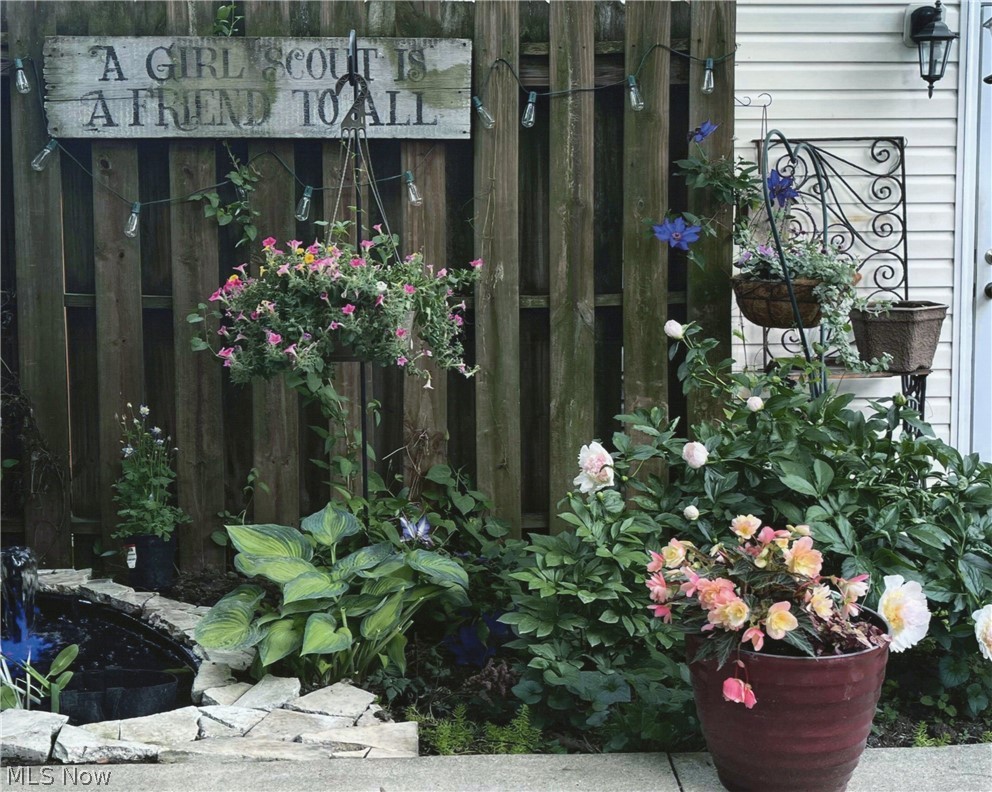 Hartford Village Commons Condos - Residential