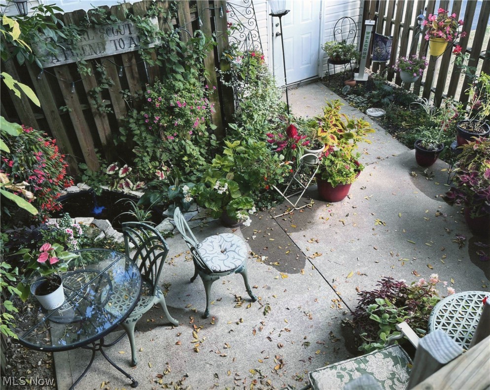 Hartford Village Commons Condos - Residential