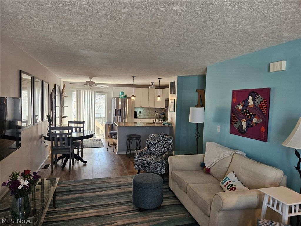 Photo of 988 Hartford Village Boulevard, Columbus, OH 43228 (MLS # 5187479)