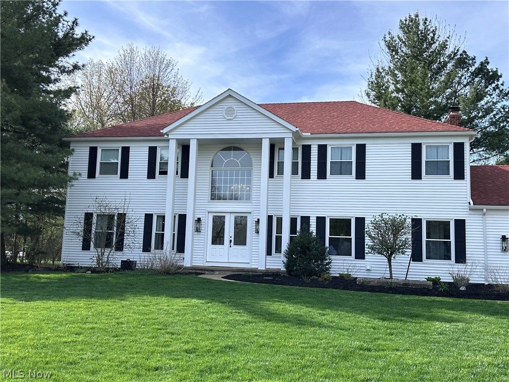 Photo of 28402 Farrs Garden Path, Westlake, OH 44145 (MLS # 5200199)