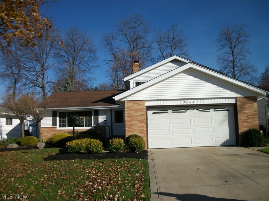 ROOF-5 YEARS OLD.  UNDER GROUND SPRINKLES SYSTEM. REPLACEMENT WINDOWS. CENTER HALL FOYER. NEW DISHWASHER. MAIN BATH HAS NEW DOUBLE BOWL VANITY,CERAMIC FLOOR.CEILING FANS IN MOST ROOMS.ELECTRIC UPDATED. LANDSCAPED FRONT YARD.NICE WOOD CABINETS IN KITCHEN.GREAT SCHOOLS.CLOSE TO SHOPPING AND FREEWAYS.INTER COM SPEAKER DOES NOT WORK.HOME IS IN MOVE IN CONDITION.HARDWOOD FLOORS IN LIVING ROOM,DINING ROOM AND BEDROOMS.HUGE UTILITY ROOM.