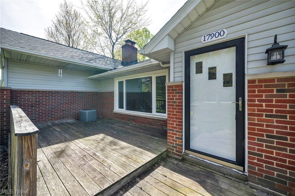 Photo of 17900 Hicks Road, Walton Hills, OH 44146 (MLS # 5206092)