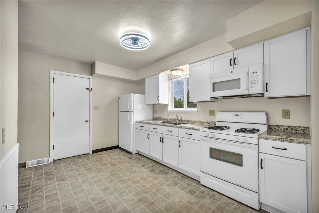 Friedhaven - Residential Lease