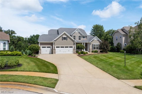 Homes For Sale - 3901 Creekside Drive<br/> Uniontown, OH 44685