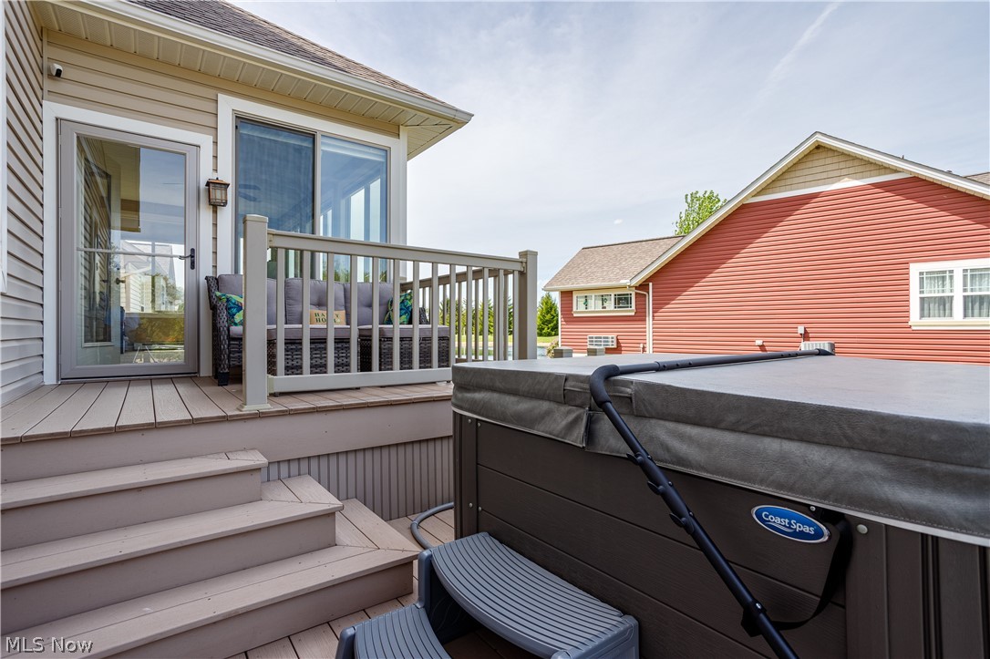 Arbor Lakes - Residential