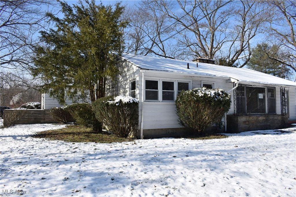 Photo of 222 N Lipkey Road, North Jackson, OH 44451 (MLS # 5178076)