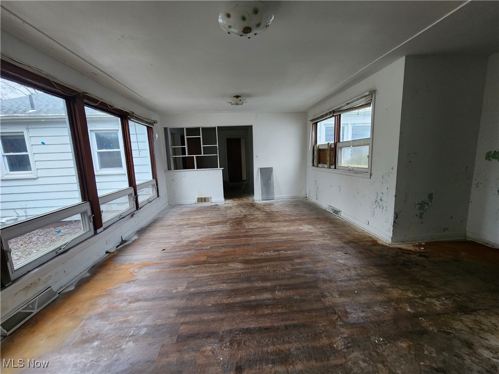 Mary Evans 2 - Residential