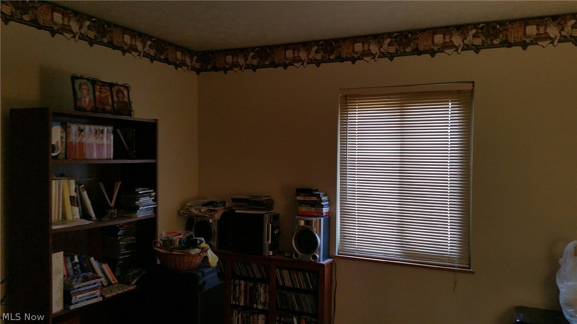 Kings Court Condo - Residential