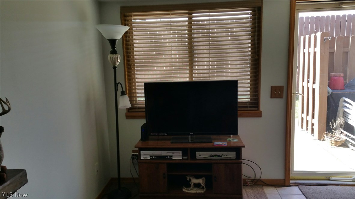 Kings Court Condo - Residential