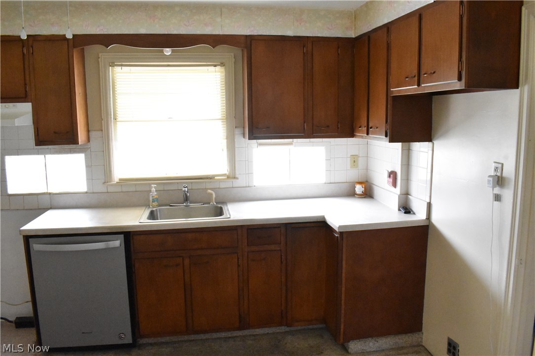 Colonial Village - Residential