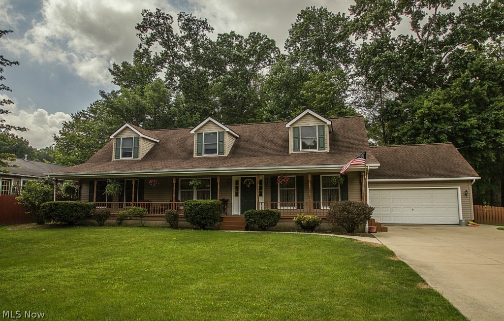 Welcome home to this charming spacious home in the heart of Stow!! You will love all the updates they've done recently including ceramic flooring in the foyer, kitchen, and dining room, new carpeting in all the bedrooms and family room, new counter tops in the kitchen, brand new fireplace inside and up to roof, and many more! Plenty of outdoor space to enjoy and entertain. Country living with the front porch across the entire length of house, quiet dead end street, large lot 100x302! Large fenced area in yard with patio and plenty of treed area too! Sold with one year home warranty. Feel like you have privacy in the country.... in the heart of Stow!