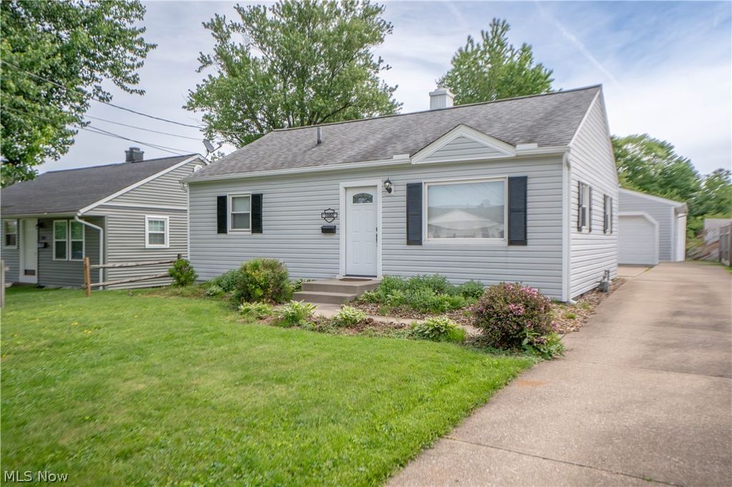 Photo of 1060 Orchard Avenue NE, North Canton, OH 44720 (MLS # 5211127)