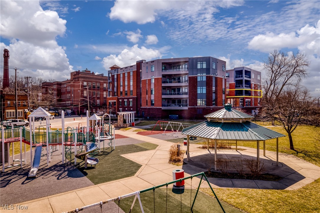 Quattro - Residential