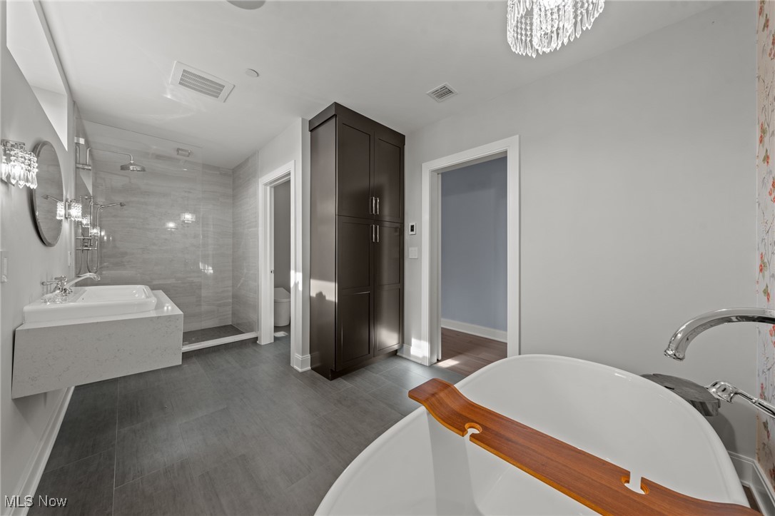 Quattro - Residential