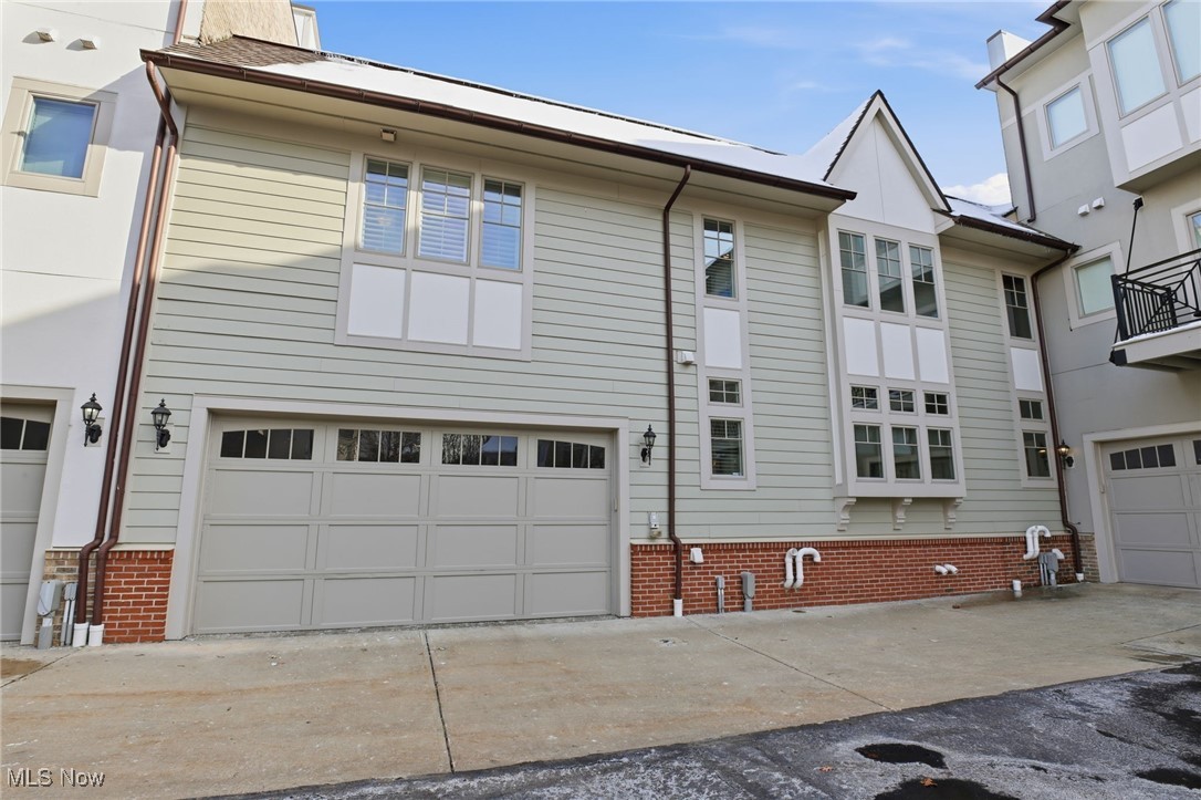 Westhampton/Crocker Park Ph Xvi - Residential