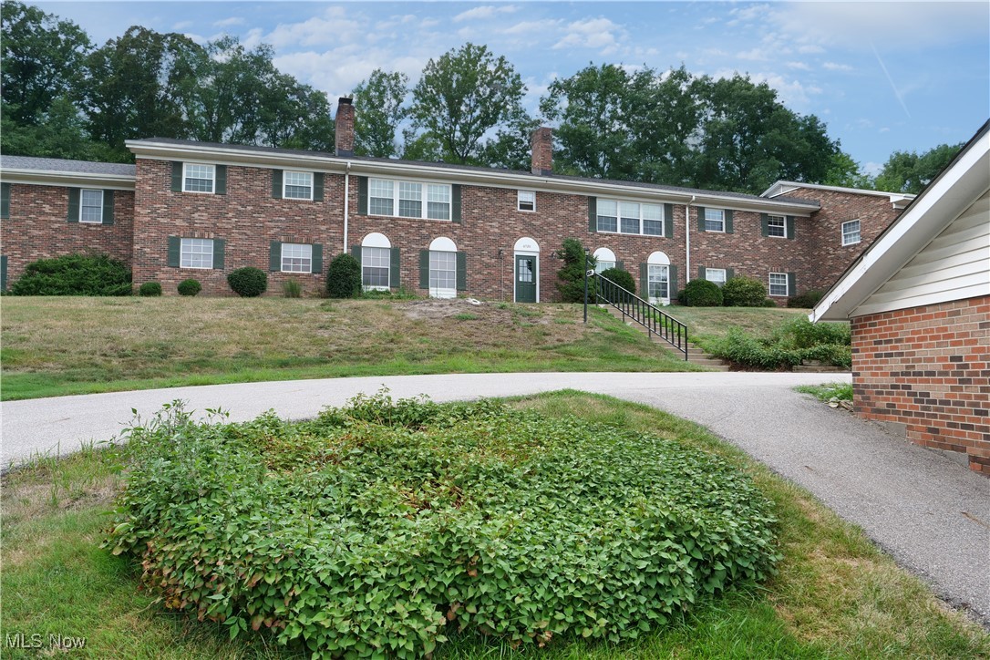 Welcome to 6920 Carriage Hill Dr, Apt 203, Brecksville, OH 44141!
Located just down the road from downtown Brecksville and minutes from I-77, this updated condo is move-in ready.
As you arrive, you’ll pass the community pool and find the unit conveniently located at the back of the development near a spacious grass field. There is plenty of parking available, including your very own covered carport space (#203).
The laundry room is located just next door to your unit for added convenience. Upon entering, you’ll be greeted by brand-new flooring, fresh paint, updated trim, a decorative fireplace, and newer vinyl windows. The large family room flows seamlessly into the dining area and kitchen, which features a serving window overlooking the family room.
The kitchen boasts new cabinets, countertops, stainless steel Whirlpool appliances, and a new garbage disposal. The furnace and AC have also been replaced, ensuring year-round comfort.
This unit offers two nicely sized bedrooms with brand-new carpeting and 1.5 updated bathrooms. The back area overlooks beautiful wooded views—perfect for relaxing or hosting a cookout.
Call today to schedule your private showing!