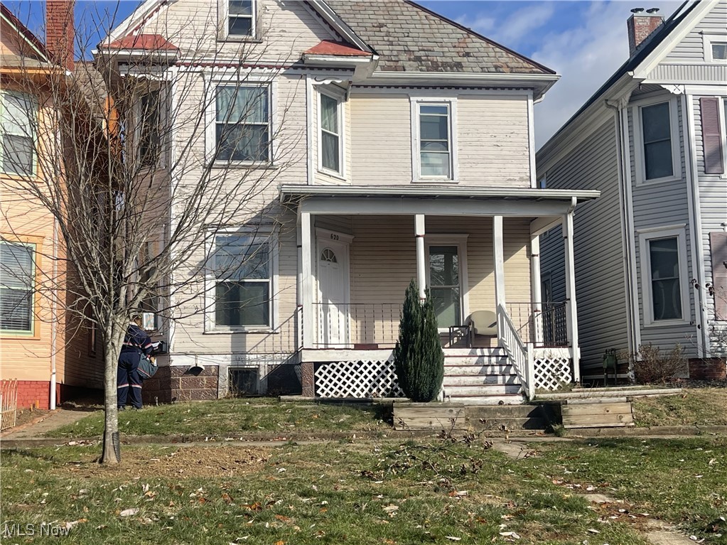 2 story rental with 2 units, one first floor unit with 2 bedrooms, 1 bath and one upstairs unit with 2 bedrooms, 1 bath. Plus a stand alone unit with 2 bedrooms, 1 bath. Entered for COMP purposes only.