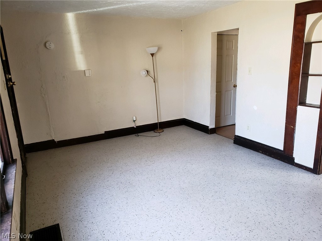 Brewster Arlington - Residential Income