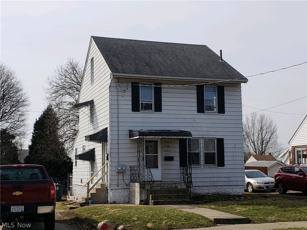 Great opportunity for investor. Inexpensive, easy to maintain, room for improvements. Both units were rented for $500. Two furnaces and two hot water tanks located in shared basement. Could put coin laundry if desired. Plenty of parking. Both units now vacant, easy to show.
