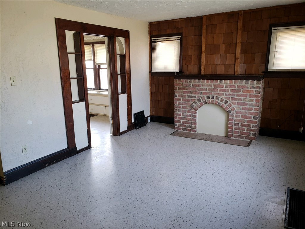 Brewster Arlington - Residential Income