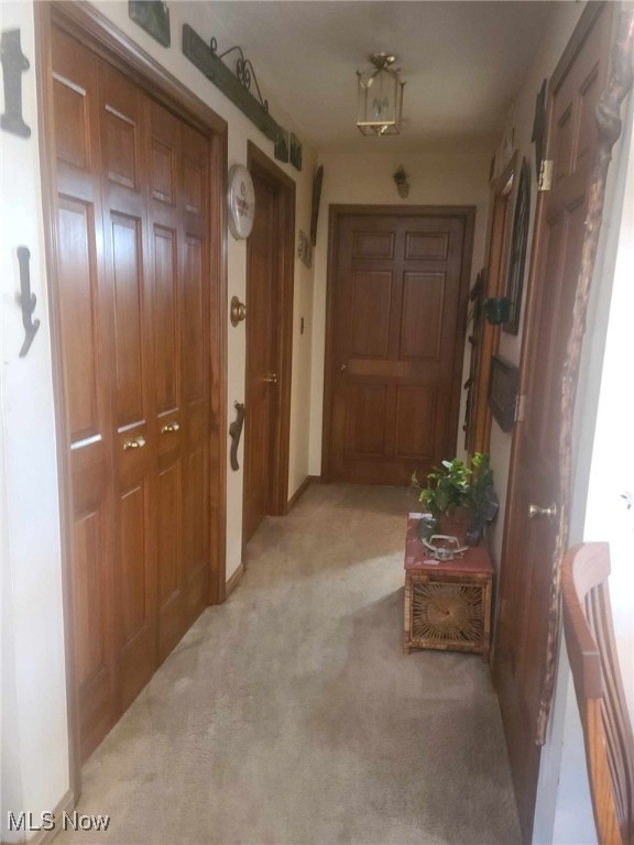 6446 Hawthorne Drive, Andover, Ohio image 12