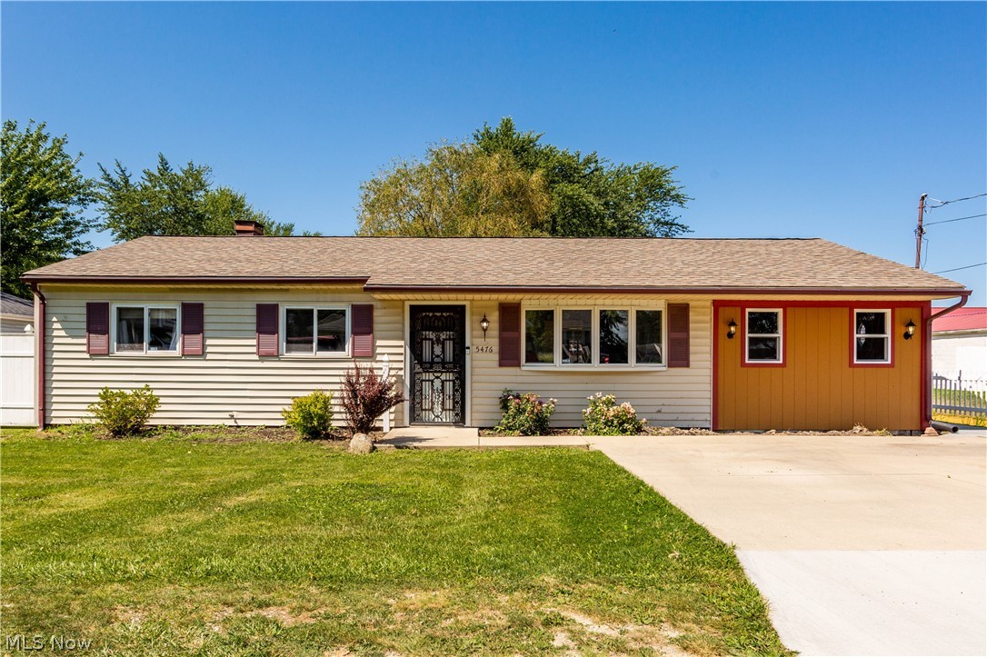 Beautiful and spacious 1468sqft Ranch with no steps! 3-4 bedrooms. Open and inviting eat-in kitchen with skylights, built in-breakfast bar, and vinyl floors. Kitchen has lots of cabinets and counterspace, and a large pantry. All kitchen appliances stay. Morning room addition off the kitchen has lots of windows, currently used as dining room to enjoy the beautiful back yard. Step out onto the private 20x14 covered deck to entertain friends or enjoy your morning coffee. Living room has carpet, ceiling fan, and a bay window. Beautifully remodeled full bathroom has a large step-easy walk-in shower and newer vanity. The finished Family Room/Rec Room could be 4th bedroom. Nice room for home office with bay window off the kitchen. Spacious first floor laundry with newer washer and dryer. Newer furnace and central air. Newer hot water tank. New roof in '09. Vinyl siding and newer windows. Newer driveway provides plenty of parking space. Private back yard. Maintenance free Vinyl fence with par