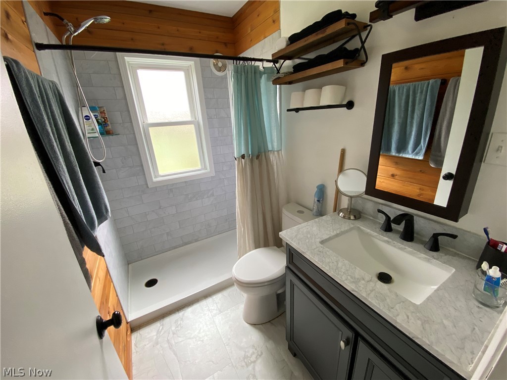 Lake Shore Blvd Estates - Residential