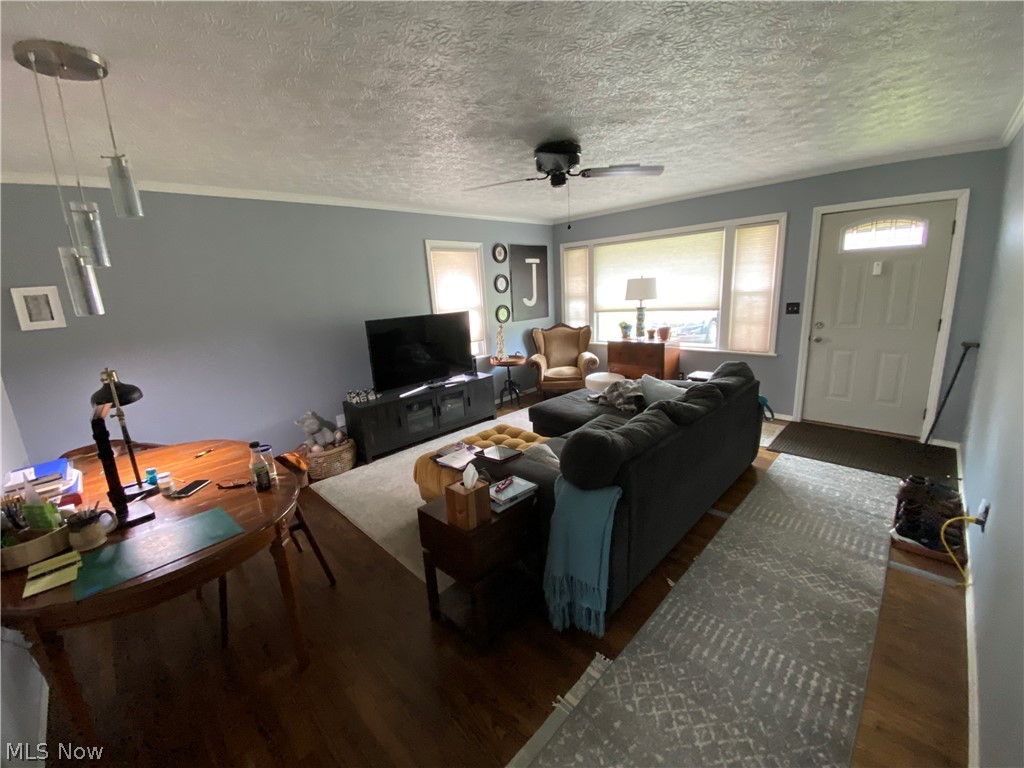 Lake Shore Blvd Estates - Residential