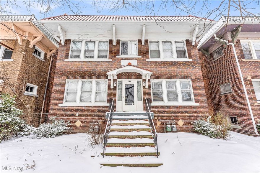 1361 Phelps Ave | Unit 3, Lakewood - Spacious 1 bed 1 bath multi-family home! //

$ 1175 rent / $ 1175 deposit //
$49 application fee per adult //
1-2 pets OK in this unit. After application pre-approval, a PetScreening is required for any animals to proceed with one of our properties; a PetScreening affidavit is still required if you have no pets. (Some breed restrictions apply per HUD guidelines). //
NO SMOKING //
1 time $149 non-refundable set up fee paid at lease signing //

$30/month required resident benefit package; can include personal property/liability insurance for an additional $5/month for $35/month total. //

After application Pre-Approval 1 applicant per household application is required to fill out a PetScreening application, before being about to proceed with placing a Reservation Fee for one of our properties.  You will receive a pre-approval for your application and in order to proceed, the PetScreening is required. Even if you have NO pets - this application must be filled out. One time, non-refundable pet fee of $200-500 per animal applies to all pets & must be paid before or when you pay your first month rent. (No fee for qualified assistance animals). //

Our application is processed through secure site: Findigs, and they require ID and income verification. Without this, your application will not be processed. They offer 24/7 chat support on their application directly if you have any questions. //

BEDROOMS: 1 //
BATHROOMS: 1 //
APPLIANCES PROVIDED: Fridge and stove //
UTILITIES / RESIDENT RESPONSIBILITY: Resident pays gas and electric and is responsible for snow removal. //

Serious inquiries only.