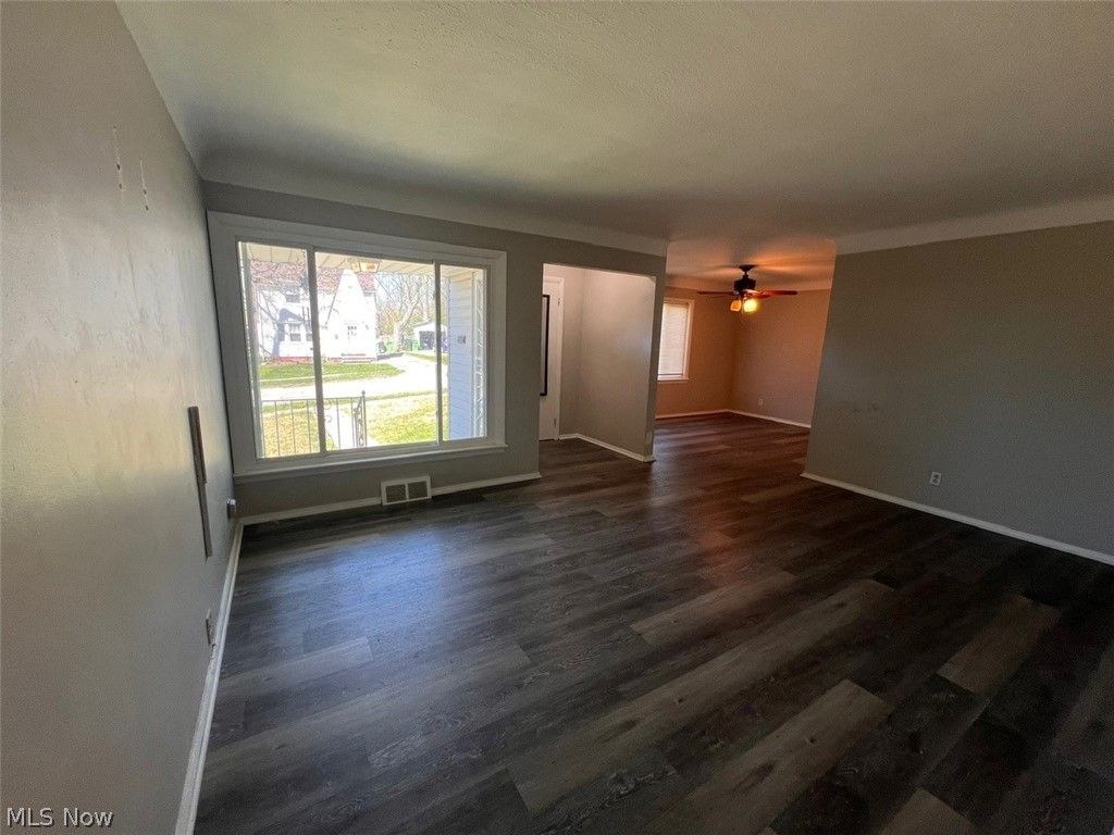 Photo of 14 Ennis Avenue, Bedford, OH 44146 (MLS # 5205752)