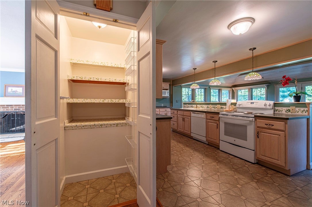 3611 Laurel Drive