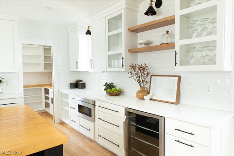 Tiny photo for 3015 Chatham Avenue, Cleveland, OH 44113 (MLS # 5247955)