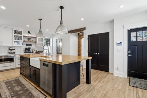 Tiny photo for 3015 Chatham Avenue, Cleveland, OH 44113 (MLS # 5247955)