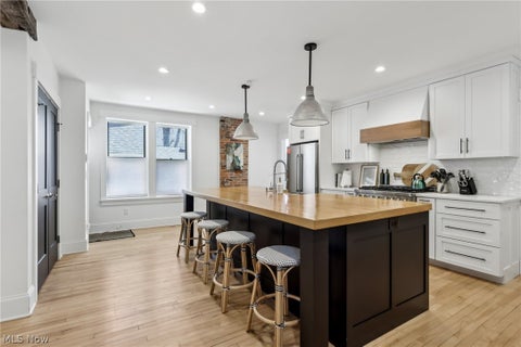 Tiny photo for 3015 Chatham Avenue, Cleveland, OH 44113 (MLS # 5247955)