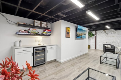 Tiny photo for 3015 Chatham Avenue, Cleveland, OH 44113 (MLS # 5247955)