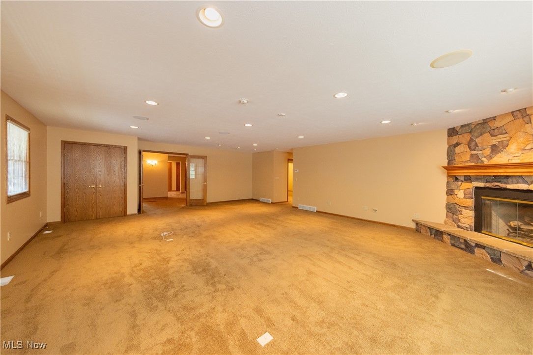 Kirtland, Ohio 44094, United States, 4 Bedrooms Bedrooms, ,4 BathroomsBathrooms,Residential,Active,178621