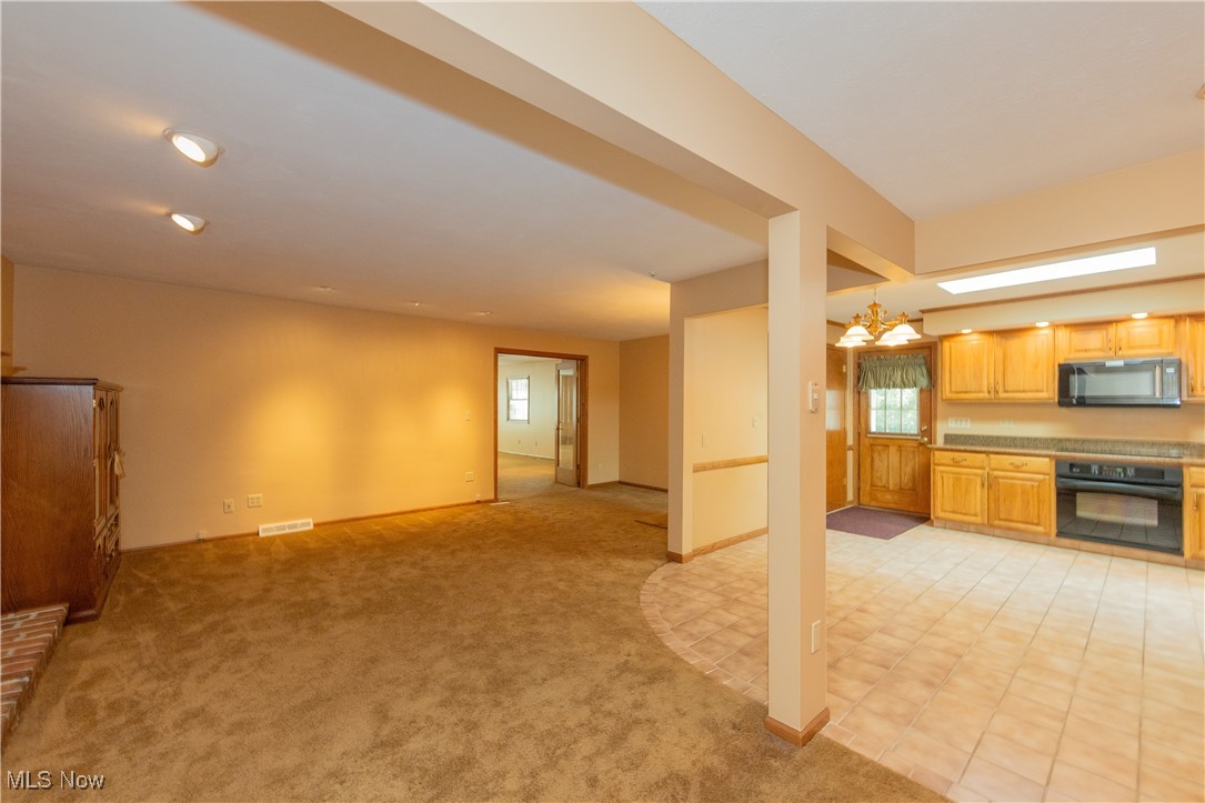 Kirtland, Ohio 44094, United States, 4 Bedrooms Bedrooms, ,4 BathroomsBathrooms,Residential,Active,178621