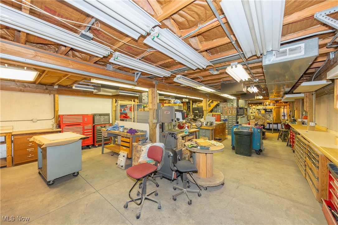 Kirtland, Ohio 44094, United States, 4 Bedrooms Bedrooms, ,4 BathroomsBathrooms,Residential,Active,178621