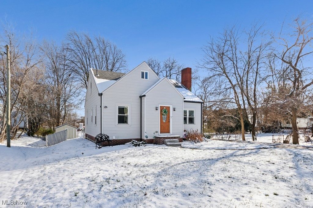 Photo of 4722 Navarre Road SW, Canton, OH 44706 (MLS # 5179146)