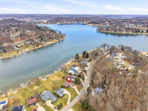 Tiny photo for 254 W Mohawk Drive, Malvern, OH 44644 (MLS # 5190384)