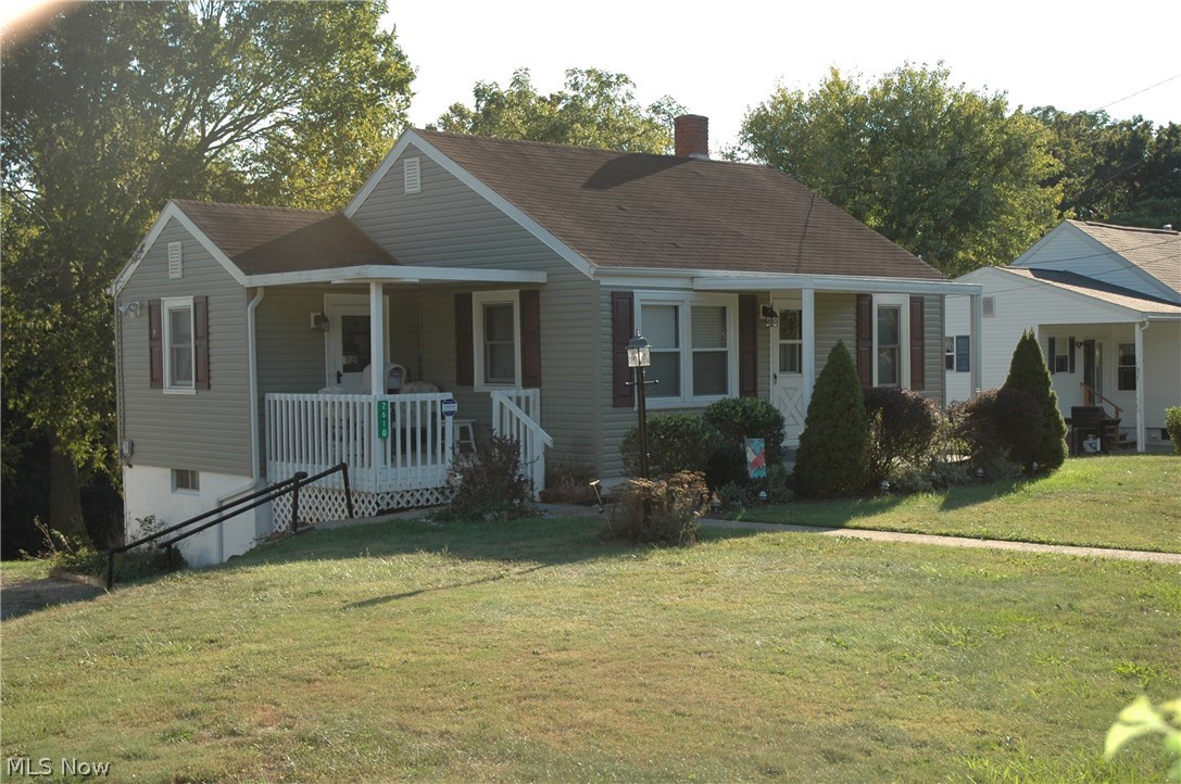 Well maintained 2 bedroom ranch in Maysville School District, walk out lower level, 2 car detached garage sitting on 2.7 acres.